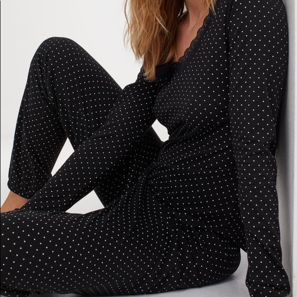 Black/ White Dotted Pajama Set - Picture 2 of 6